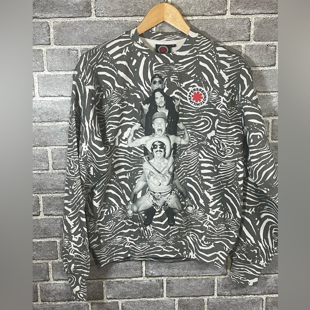 Red Hot Chili Peppers Vintage-Style All-Over Print Sweatshirt – Size S unisex